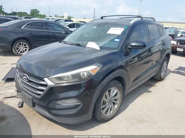KM8J33A41HU299397 2017 HYUNDAI TUCSON - Image 2