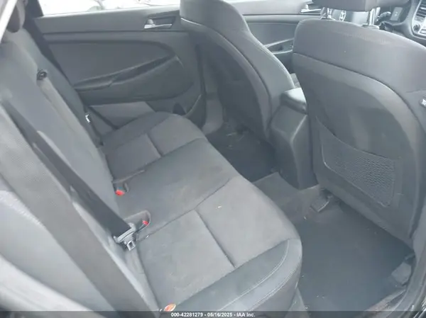 KM8J33A41HU299397 2017 HYUNDAI TUCSON - Image 8