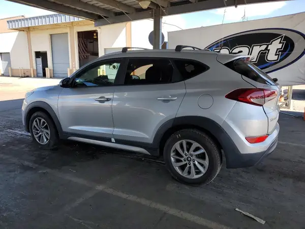 KM8J33A41HU299464 2017 HYUNDAI TUCSON - Image 2