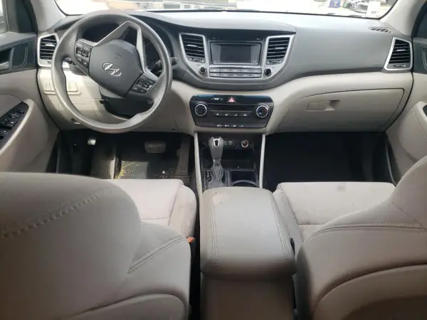 KM8J33A41HU319499 2017 HYUNDAI TUCSON - Image 8