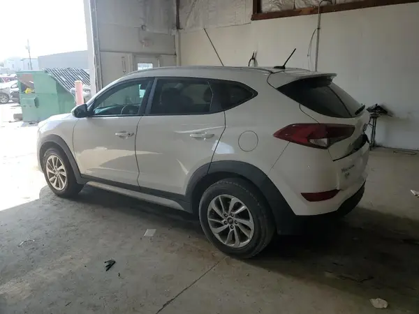 KM8J33A41HU340353 2017 HYUNDAI TUCSON - Image 2