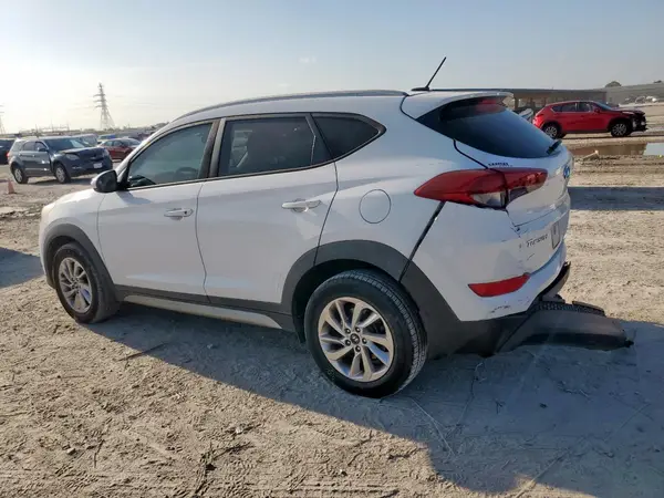 KM8J33A41HU353863 2017 HYUNDAI TUCSON - Image 2