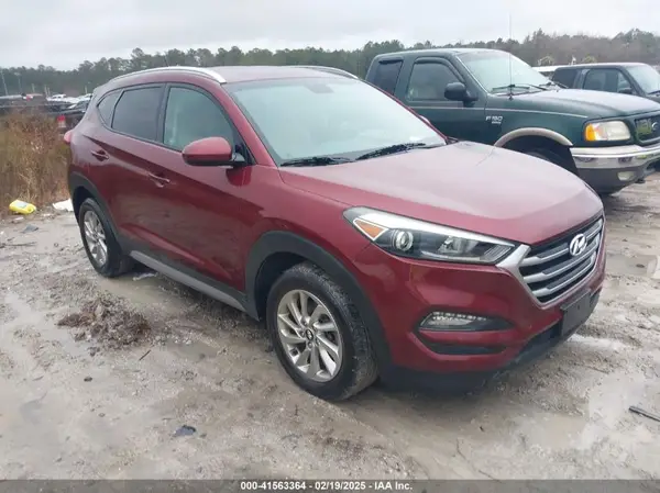 KM8J33A41HU375913 2017 HYUNDAI TUCSON - Image 1