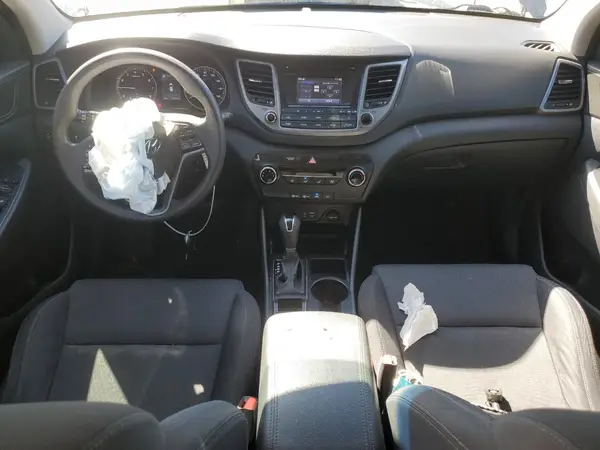 KM8J33A41HU393294 2017 HYUNDAI TUCSON - Image 8