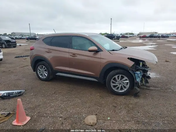 KM8J33A41HU397538 2017 HYUNDAI TUCSON - Image 1