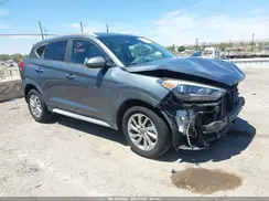 KM8J33A41HU401524 2017 HYUNDAI TUCSON