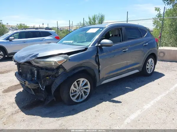 KM8J33A41HU401524 2017 HYUNDAI TUCSON - Image 2