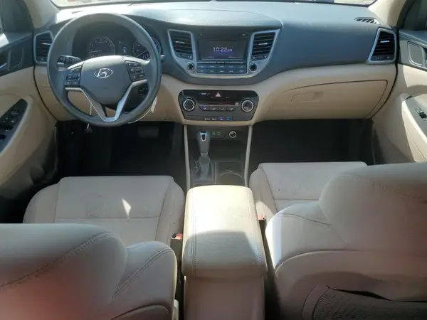 KM8J33A41HU401961 2017 HYUNDAI TUCSON - Image 8