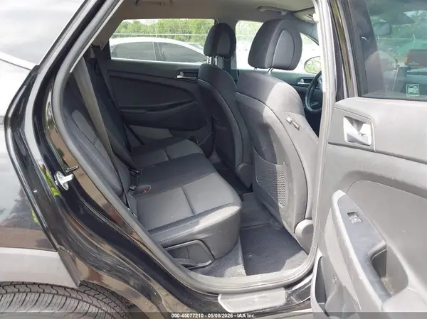 KM8J33A41HU409705 2017 HYUNDAI TUCSON - Image 8