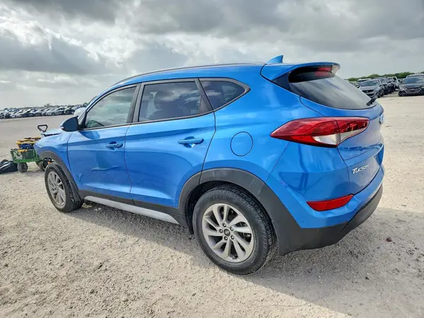 KM8J33A41HU413267 2017 HYUNDAI TUCSON - Image 2