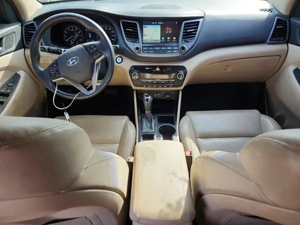 KM8J33A41HU420204 2017 HYUNDAI TUCSON - Image 8