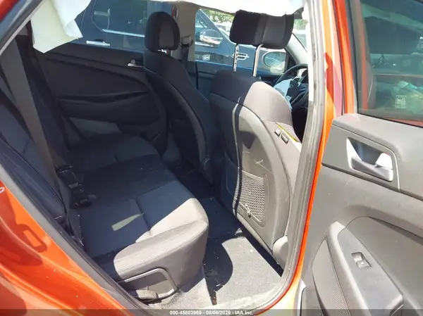 KM8J33A41HU420249 2017 HYUNDAI TUCSON - Image 8