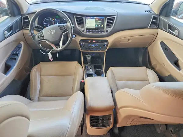 KM8J33A41HU423636 2017 HYUNDAI TUCSON - Image 8