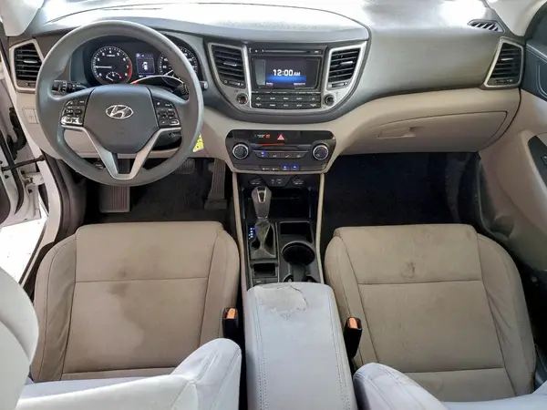 KM8J33A41HU424186 2017 HYUNDAI TUCSON - Image 8