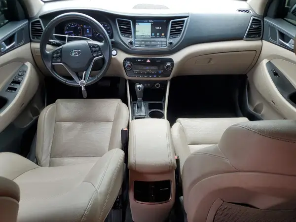 KM8J33A41HU425340 2017 HYUNDAI TUCSON - Image 8