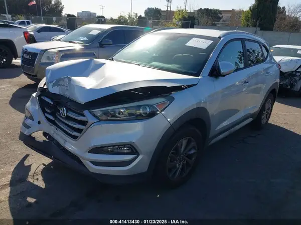 KM8J33A41HU435835 2017 HYUNDAI TUCSON - Image 2