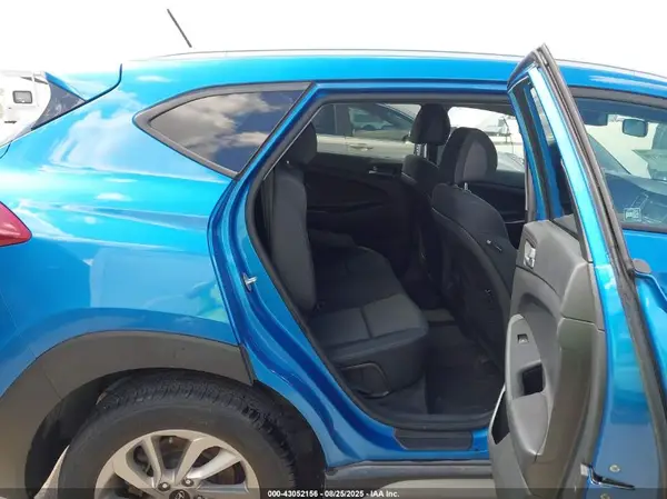KM8J33A41HU440291 2017 HYUNDAI TUCSON - Image 8