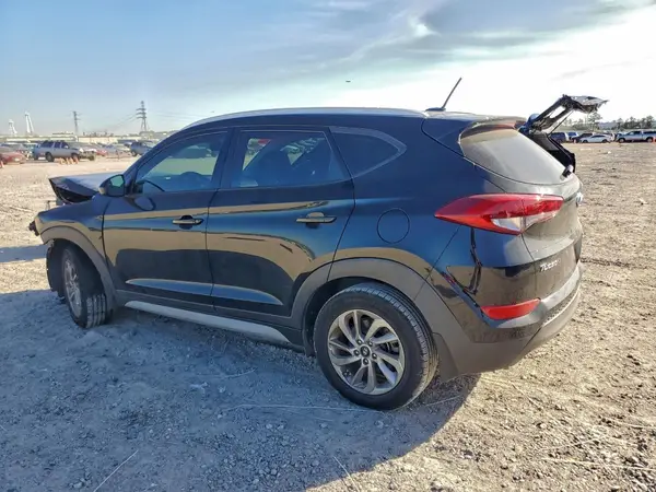 KM8J33A41HU451288 2017 HYUNDAI TUCSON - Image 2
