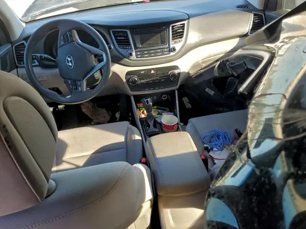 KM8J33A41HU451288 2017 HYUNDAI TUCSON - Image 8