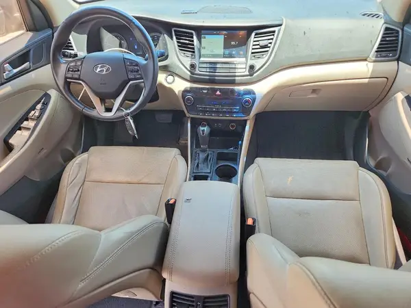 KM8J33A41HU480533 2017 HYUNDAI TUCSON - Image 8