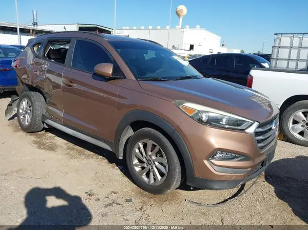 KM8J33A41HU485117 2017 HYUNDAI TUCSON - Image 1