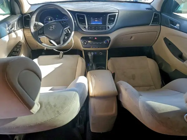 KM8J33A41HU490205 2017 HYUNDAI TUCSON - Image 8