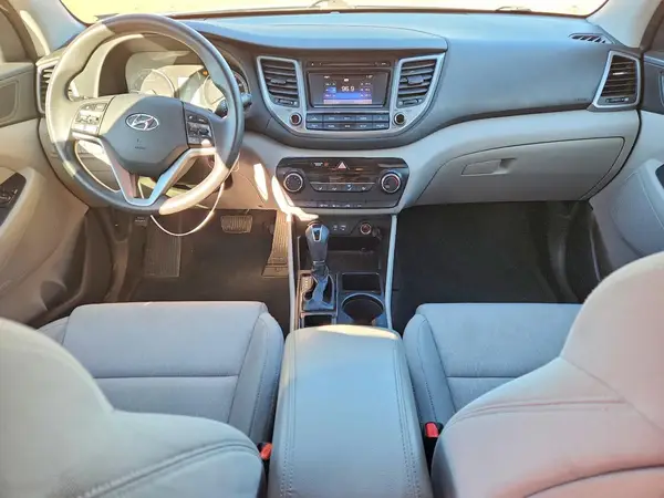 KM8J33A41HU494710 2017 HYUNDAI TUCSON - Image 8