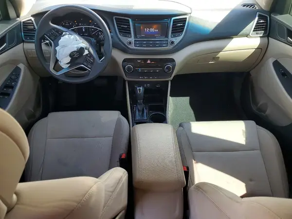KM8J33A41HU504880 2017 HYUNDAI TUCSON - Image 8