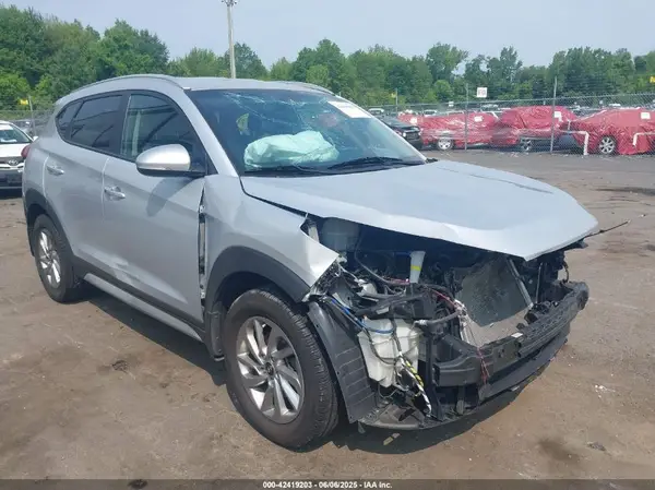 KM8J33A41HU513787 2017 HYUNDAI TUCSON - Image 1