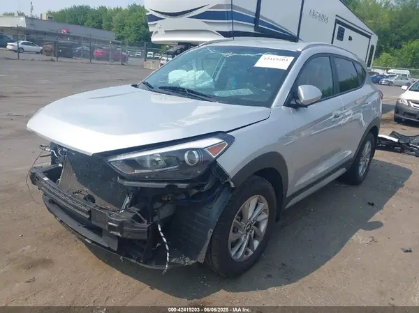 KM8J33A41HU513787 2017 HYUNDAI TUCSON - Image 2