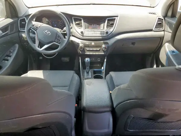 KM8J33A41HU531965 2017 HYUNDAI TUCSON - Image 8