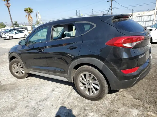 KM8J33A41HU565372 2017 HYUNDAI TUCSON - Image 2