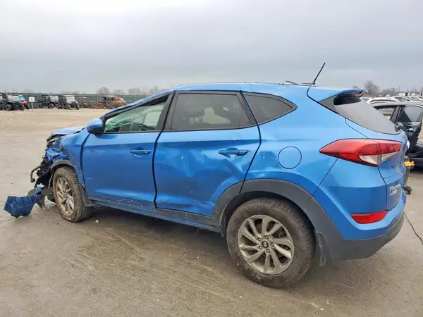 KM8J33A41HU585573 2017 HYUNDAI TUCSON - Image 2