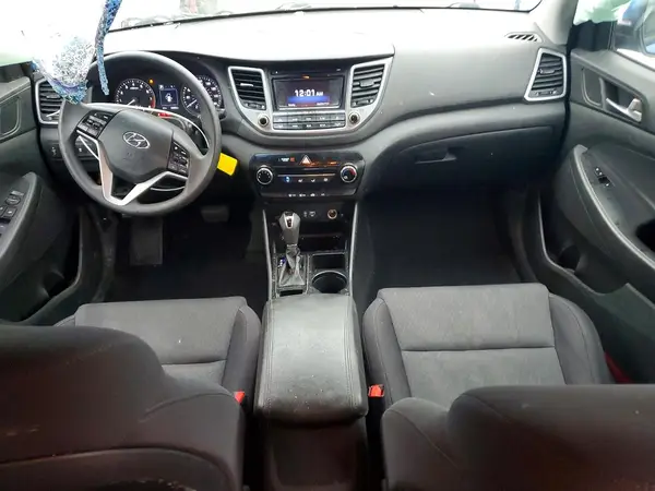 KM8J33A41HU585573 2017 HYUNDAI TUCSON - Image 8