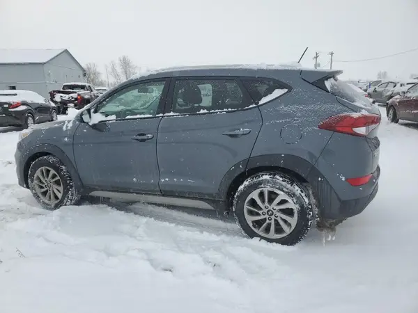 KM8J33A41HU594032 2017 HYUNDAI TUCSON - Image 2