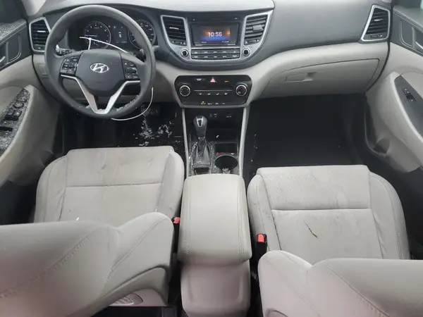 KM8J33A41HU594032 2017 HYUNDAI TUCSON - Image 8