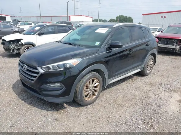 KM8J33A41HU596699 2017 HYUNDAI TUCSON - Image 2