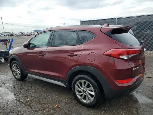 KM8J33A41JU600675 2018 HYUNDAI TUCSON - Image 2