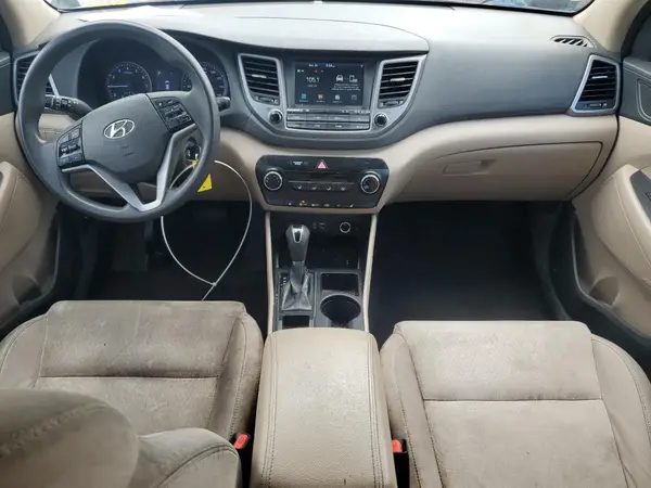 KM8J33A41JU600675 2018 HYUNDAI TUCSON - Image 8