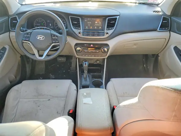 KM8J33A41JU601664 2018 HYUNDAI TUCSON - Image 8