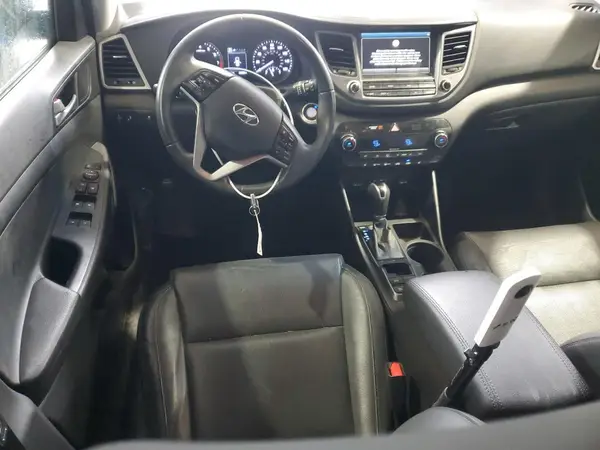 KM8J33A41JU604550 2018 HYUNDAI TUCSON - Image 8