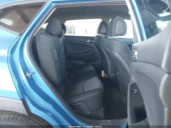 KM8J33A41JU604564 2018 HYUNDAI TUCSON - Image 8