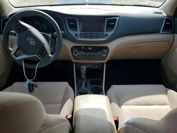 KM8J33A41JU608680 2018 HYUNDAI TUCSON - Image 8