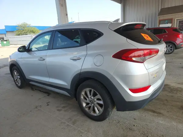 KM8J33A41JU609179 2018 HYUNDAI TUCSON - Image 2