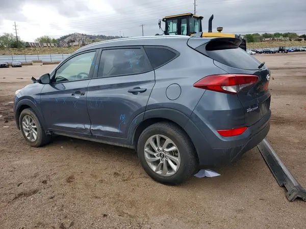 KM8J33A41JU610560 2018 HYUNDAI TUCSON - Image 2