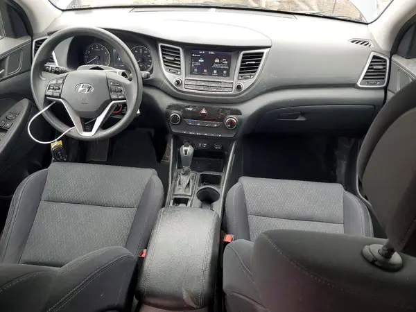 KM8J33A41JU610560 2018 HYUNDAI TUCSON - Image 8