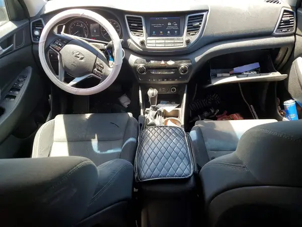 KM8J33A41JU621753 2018 HYUNDAI TUCSON - Image 8
