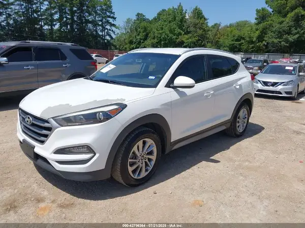 KM8J33A41JU622837 2018 HYUNDAI TUCSON - Image 2