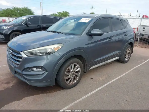 KM8J33A41JU626791 2018 HYUNDAI TUCSON - Image 2
