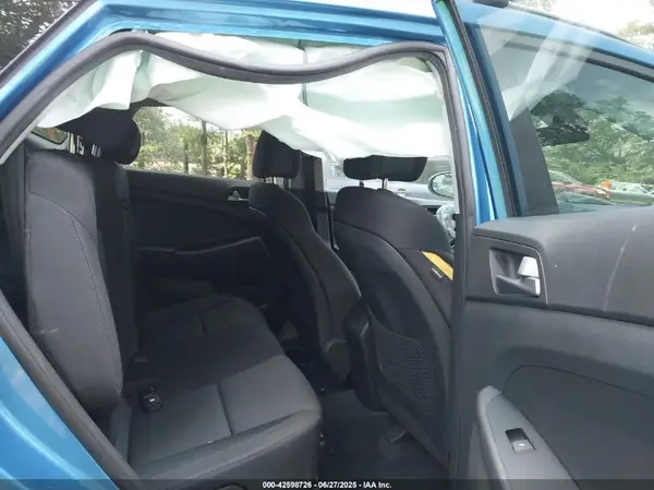 KM8J33A41JU629058 2018 HYUNDAI TUCSON - Image 8